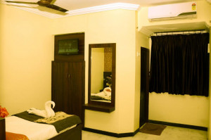 Gallery | Hotel Gowtham 41